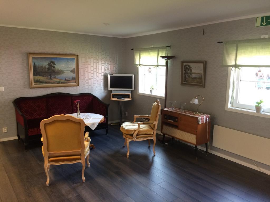 Foellingen Hotell Kisa المظهر الخارجي الصورة