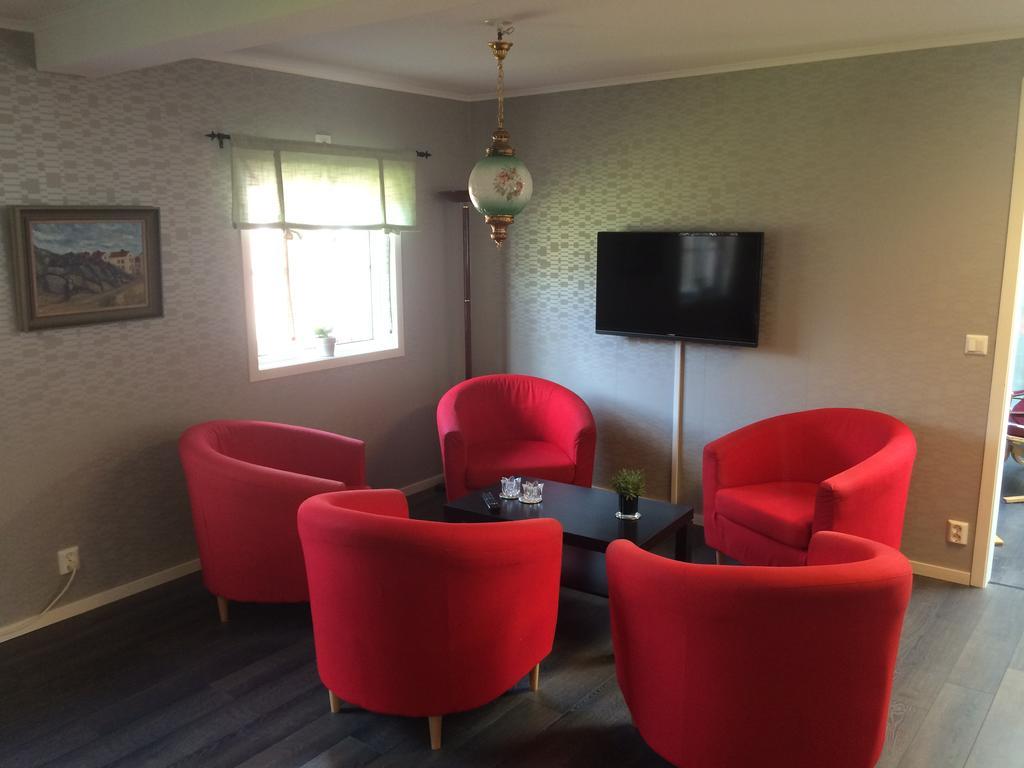 Foellingen Hotell Kisa المظهر الخارجي الصورة
